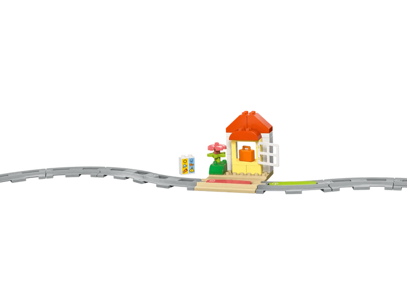 LEGO® DUPLO® Town Interaktív kalandvonat (10427)