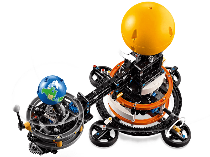 LEGO® Technic A Föld és a körülötte keringő Hold (42179)