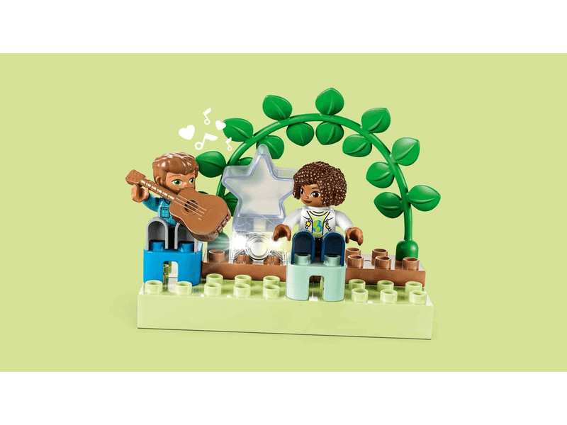 LEGO® DUPLO® City Adventures 3 u 1 obiteljska kuća (10994)