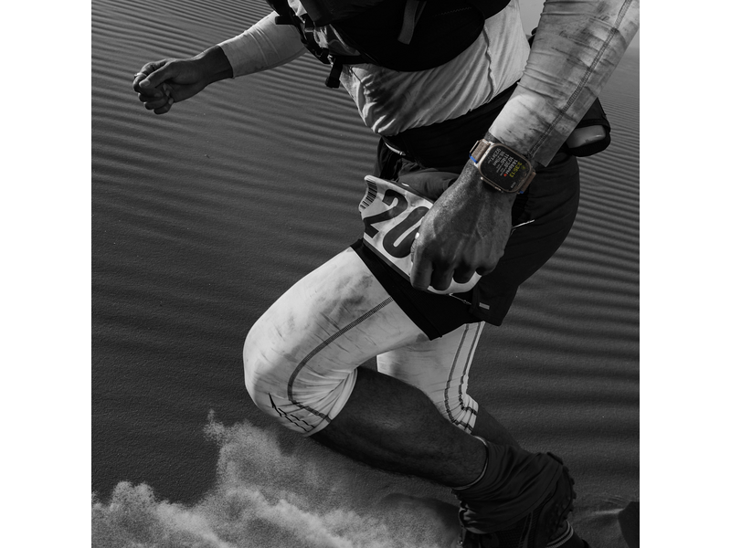 Apple Watch Ultra Cellular, 49mm Titán tok, sárga óceán szíj (MNHG3CM/A)