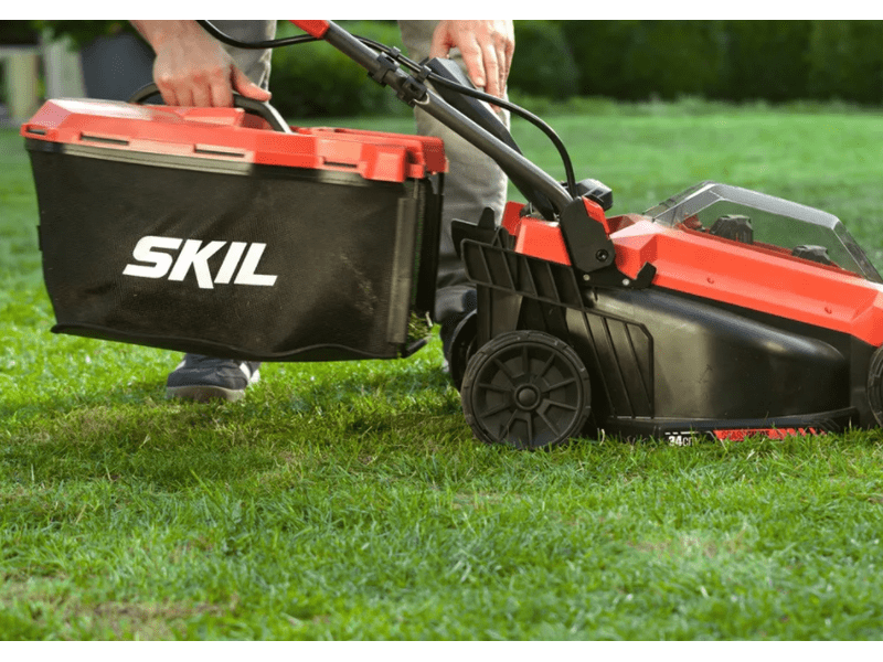 Skil 0130 CA „Brushless” Akkumulátoros fűnyíró, akku nélkül (GM1E0130CA)